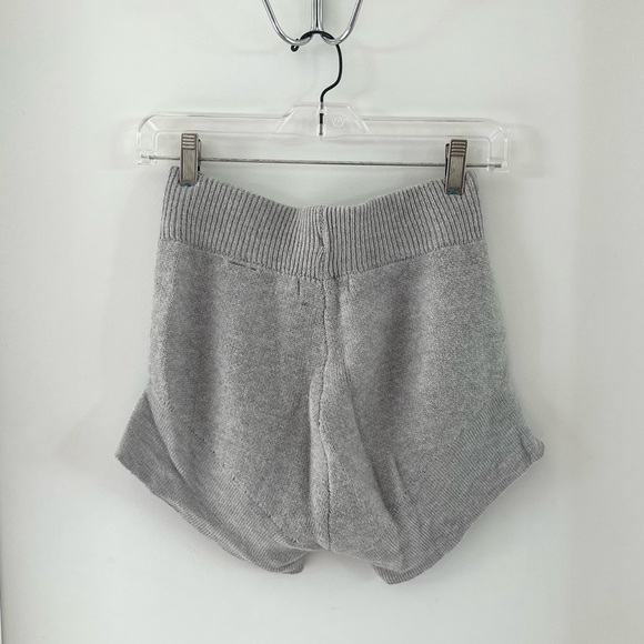 Missguided | Knit Fitted High Waist Shorts | Size 4 | Grey - Picture 2 of 3